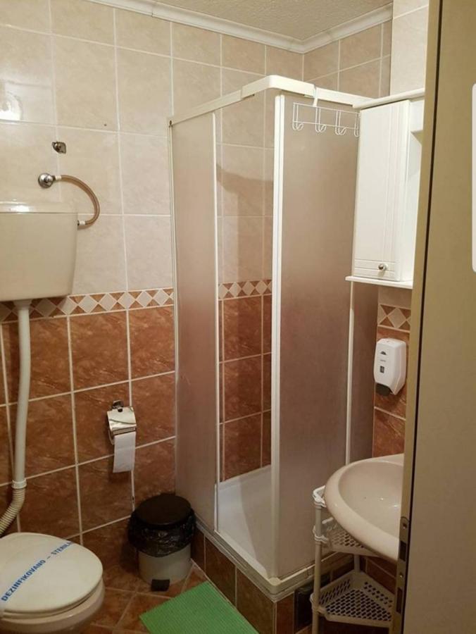 Hotel Viktorija Nova Kanjiža Esterno foto